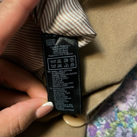 Forever 21 (Forever XXI) Women’s Size S Brown Tan & White One Button Blazer $30 - Picture 10 of 12